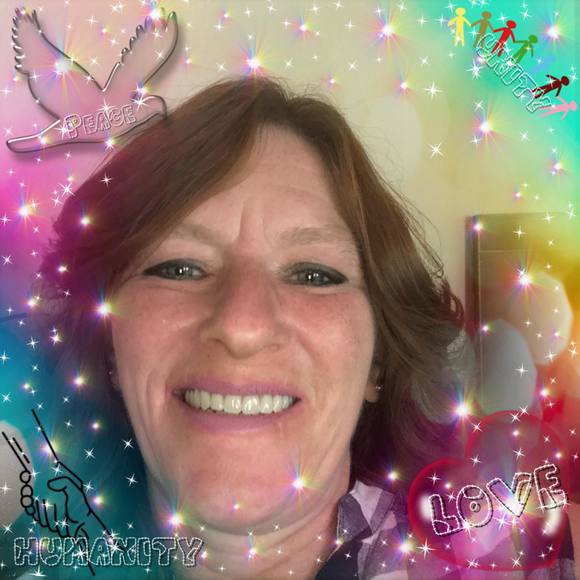 Profile Picture of Annette Eicher (@ann9854302) on Poshmark