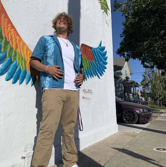 Profile Picture of Brendan Edwards (@brendan_13) on Poshmark