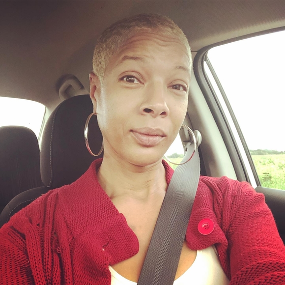 Profile Picture of Tiara Dennis (@tiara_dennis) on Poshmark