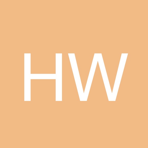 Profile Picture of Holly Wiedow (@hwiedow) on Poshmark
