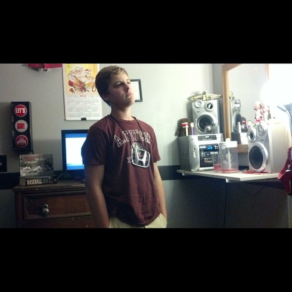 Profile Picture of Drew Barrow (@drewbarrow) on Poshmark