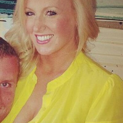 Profile Picture of Danielle Duncan (@DaniScents) on Twitter