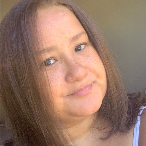 Profile Picture of Marilyn Delgado clack (@baek4life) on Poshmark