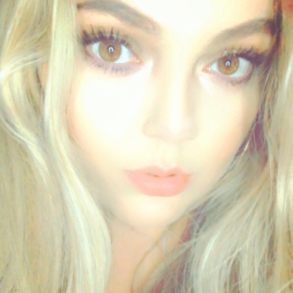 Profile Picture of Clarisa Ramirez (@clarisa_r) on Poshmark