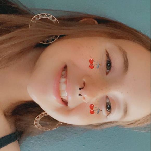 Profile Picture of Sam Clough (@sam_clough) on Poshmark