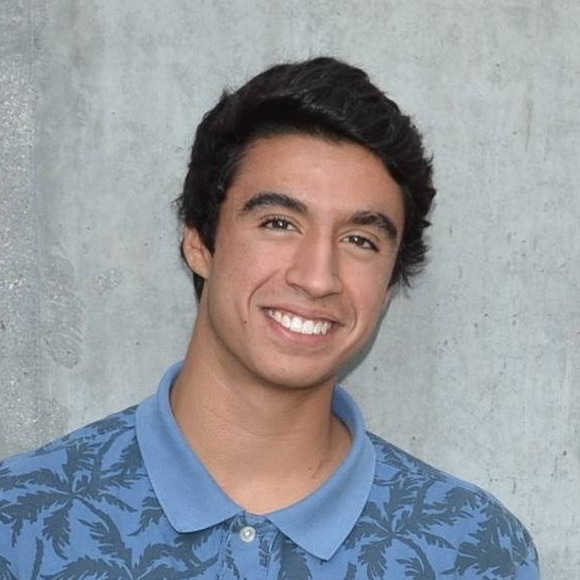 Profile Picture of Aleks Stojanovic (@alektoj) on Poshmark