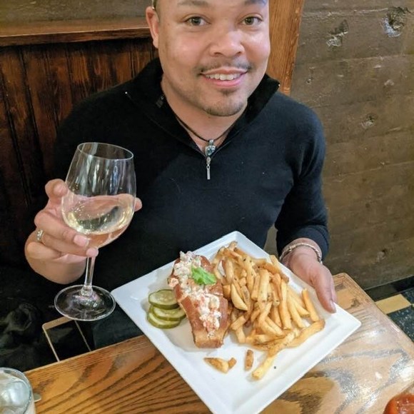 Profile Picture of Christopher Foree (@cuteguy19lville) on Poshmark