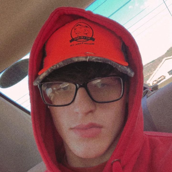 Tyler Barry - Tiktok Profile Picture of Tyler Barry (@@tylerbarry420) on Tiktok