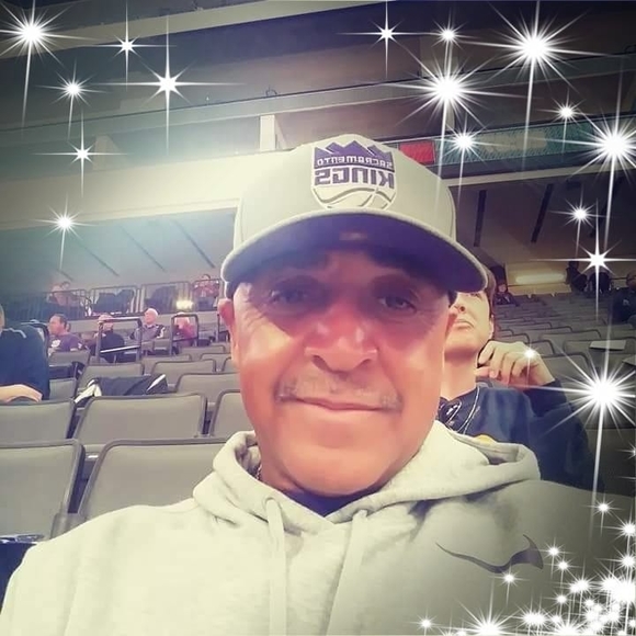 Profile Picture of Darryl thomas Thomas (@dtht3862) on Poshmark