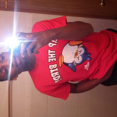 Profile Picture of -Swagg' (: (@Dee_Horton12) on Twitter