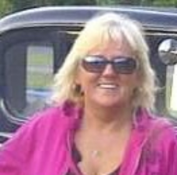 Profile Picture of Linda King liljeroos (@king58) on Poshmark