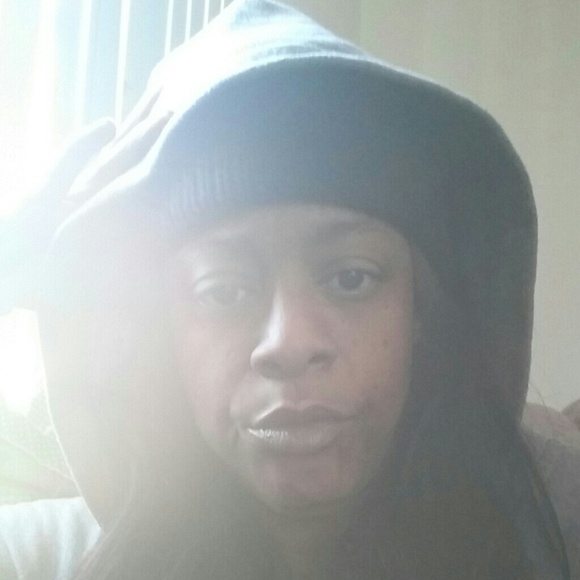 Profile Picture of Naomi Mcdaniel (@mznaomimc) on Poshmark