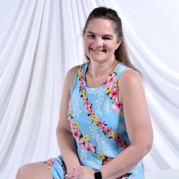 Profile Picture of Brenda Machacek (@damsel4470) on Poshmark