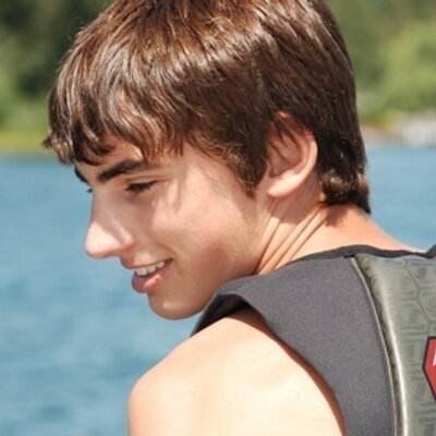 Profile Picture of Colin Lowry (@lowry34) on Twitter