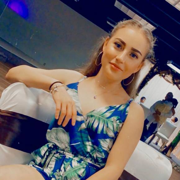 Profile Picture of Catherine Gonzalez (@bqbyggirl) on Poshmark