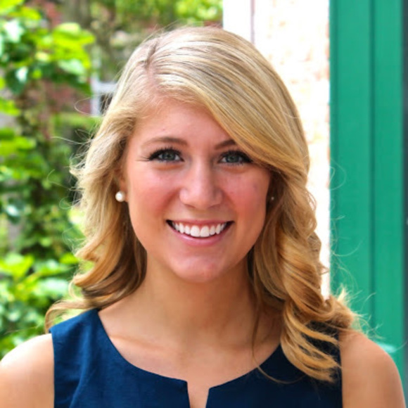 Lauren Heekin - Poshmark Profile Picture of Lauren Heekin (@lmheekin) on Poshmark