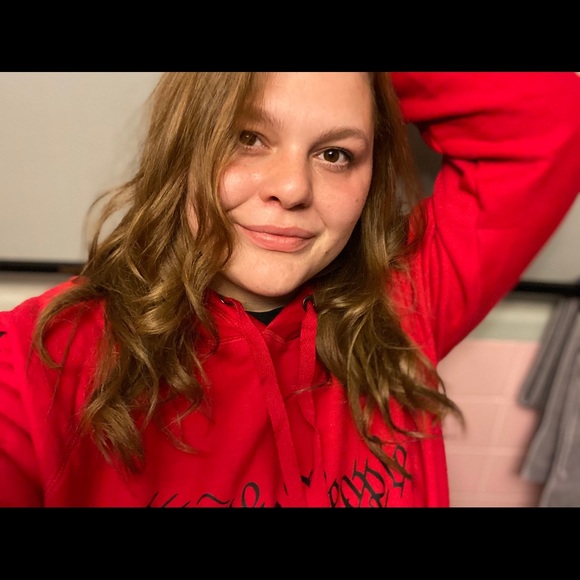 Profile Picture of Brianna Peragine (@bperagine97) on Poshmark