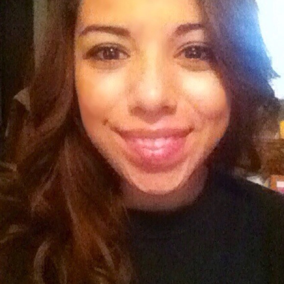 Profile Picture of Norma Barrientos (@normab95) on Poshmark