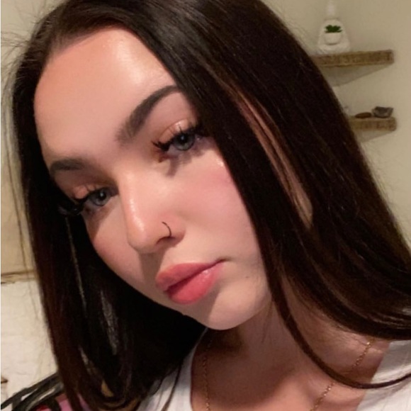 Profile Picture of Mckayla Smith (@kaysmith27) on Poshmark