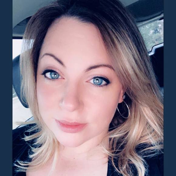 Profile Picture of Cynthia Nicolaides (@cnicolaides98) on Poshmark