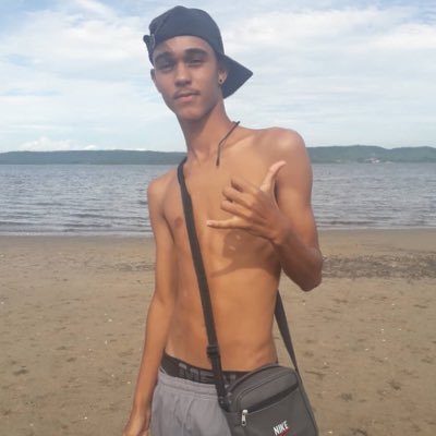 Profile Picture of Jeffrey Almeida (@jeffreyalmeid16) on Twitter