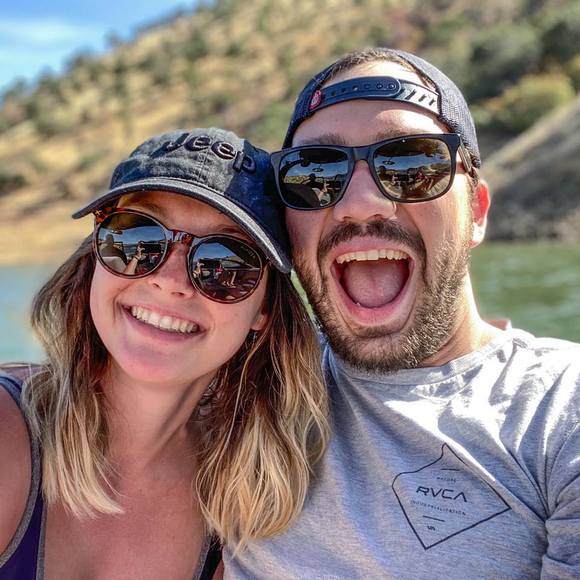 Profile Picture of Emma Schwagerl (@emmaschwagerl) on Poshmark