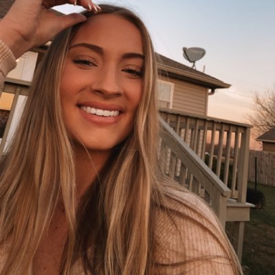 Profile Picture of Reagan Thomas (@_reagandanielle) on Twitter