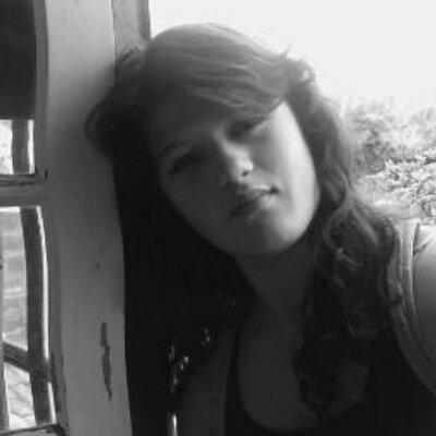 Profile Picture of Cassandra Medeiros (@cassandramedei) on Twitter