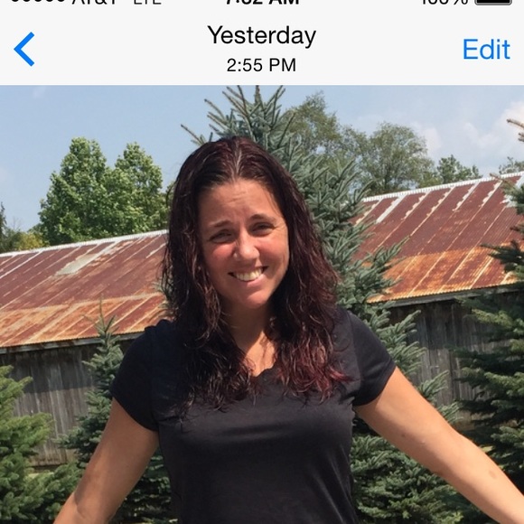 Profile Picture of Rebecca Schriver (@beckyschriver) on Poshmark
