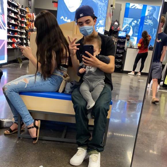 Profile Picture of Steven Duanes (@mark4920) on Poshmark