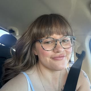 Profile Picture of Jess (@jessica_schelle) on Instagram