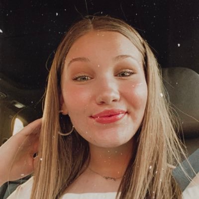 Profile Picture of Lindsey Tuttle (@_lindseyturtle_) on Twitter