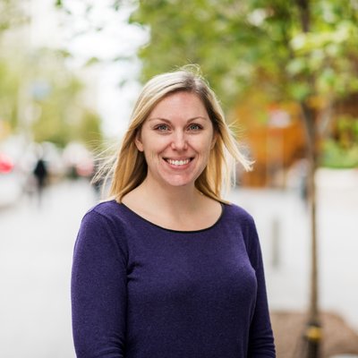 Profile Picture of Jennifer Robins (@JenniRob) on Twitter