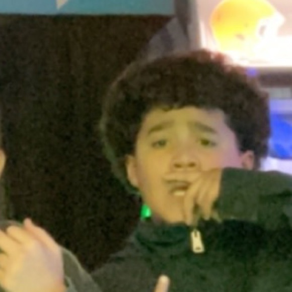 Profile Picture of Brandon Cayetano (@curlyhead_brand) on Poshmark