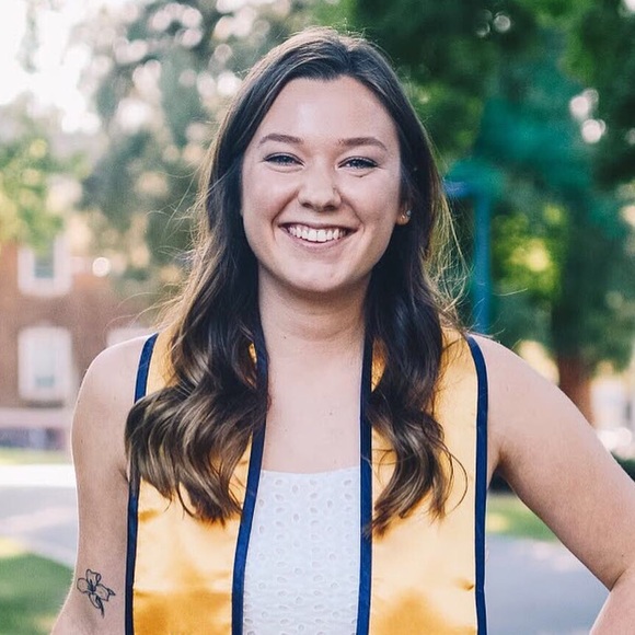 Profile Picture of Lauren Jaech (@ljaech97) on Poshmark