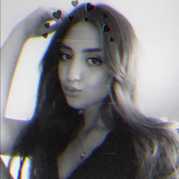 Profile Picture of Candy Najor (@candynajor) on Poshmark