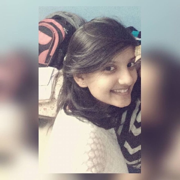 Profile Picture of Surbhi dhawal pandya Pandya (@trivedisurbhi5) on Poshmark