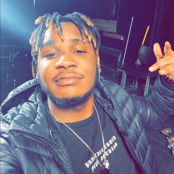 Profile Picture of Kingsley Etuk (@kingsleyetuk) on Poshmark