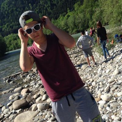 Profile Picture of Ldldl (@cR_Energyz) on Twitter