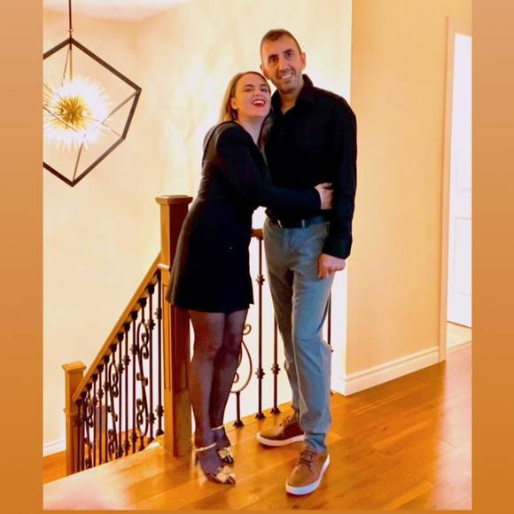 Profile Picture of Kosovare Kelmendi (@kosovare_k) on Poshmark