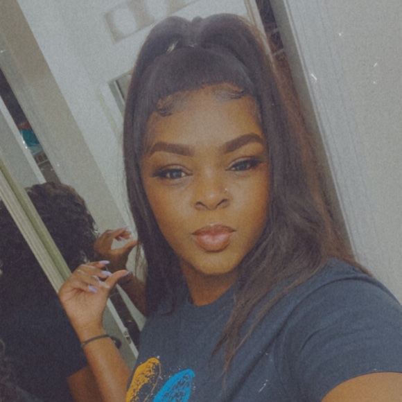 Profile Picture of Codian Hinds (@codianhinds1) on Poshmark