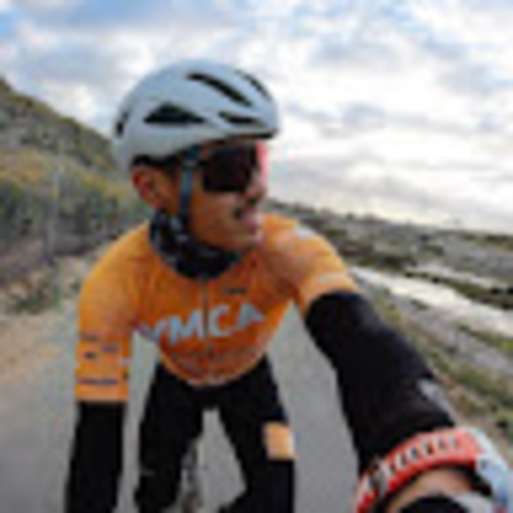 Profile Picture of Andrew Rioveros (@andrum1989) on Poshmark