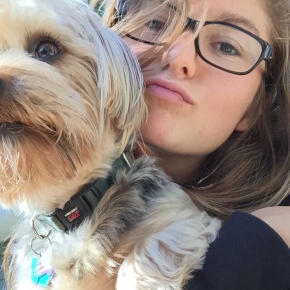 Profile Picture of Meghan Schmitz (@megmarieschmitz) on Poshmark