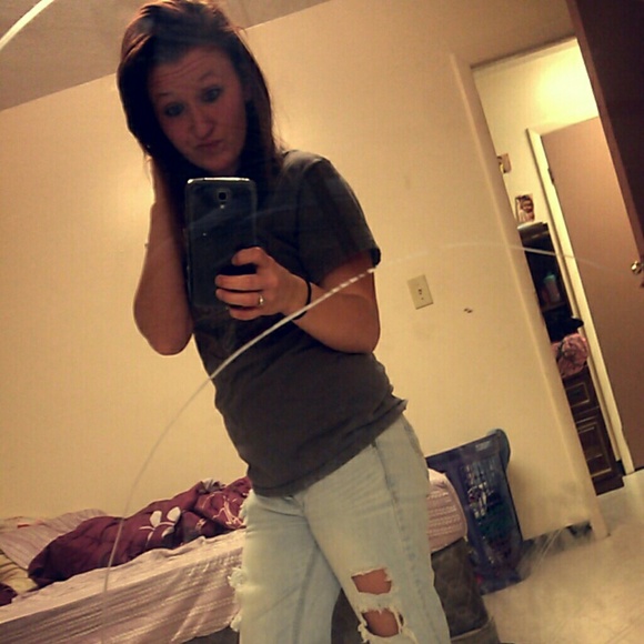 Profile Picture of Kim Mccrobie (@kmccrobie11) on Poshmark