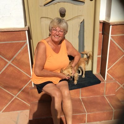 Profile Picture of Gill Nicholson  💙 (@gillynick) on Twitter