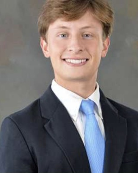 Profile Picture of Davis Bouchillon (@davisbouchillon) on Poshmark