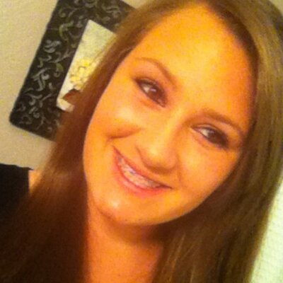 Profile Picture of Renee Ayers (@bugg_ster) on Twitter