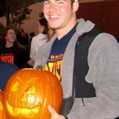 Profile Picture of Nick Berrios (@nickatnight11) on Twitter