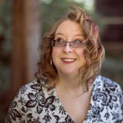 Profile Picture of Stephanie Studer (@Editrix_Steph) on Twitter