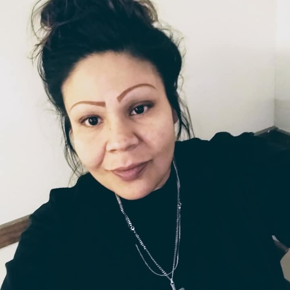 Profile Picture of Cynthia Lamorie (@cynthialamorie) on Poshmark